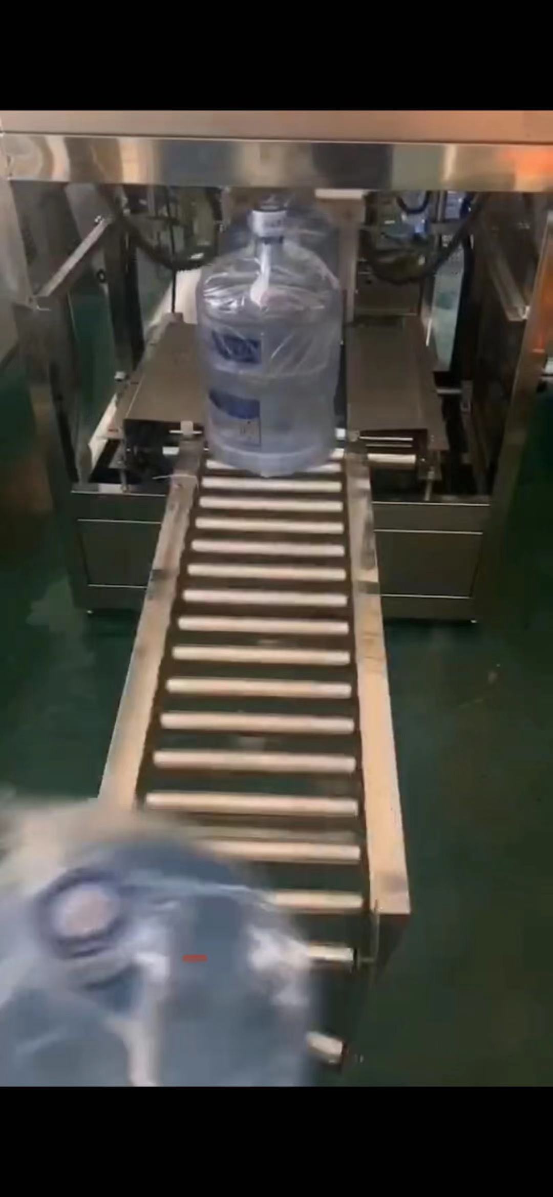 五加侖大桶水套袋機(jī)主機(jī)架