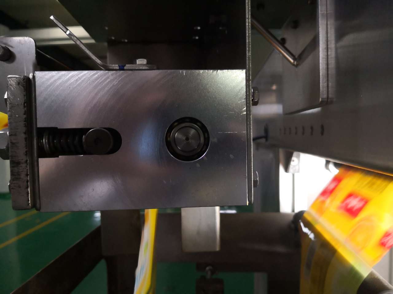 中国台湾劲皇套标机标签供料轮固定板