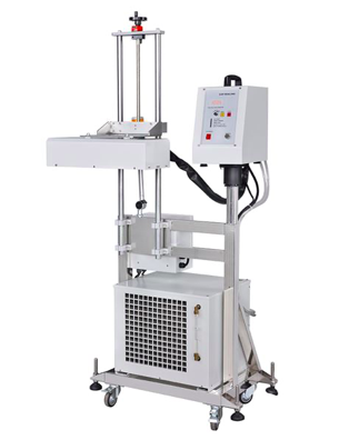 電磁感應(yīng)鋁箔封口機(jī)維修保養(yǎng)水箱更換